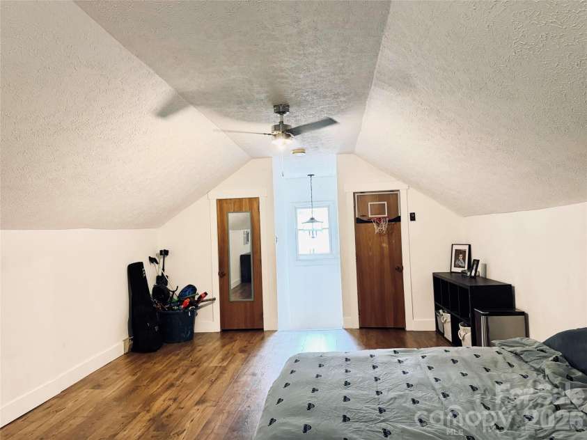 920 Sand Hill Road, Asheville, NC 28806.  MLS# CAR4422061, YatesRealty ID 49156. 