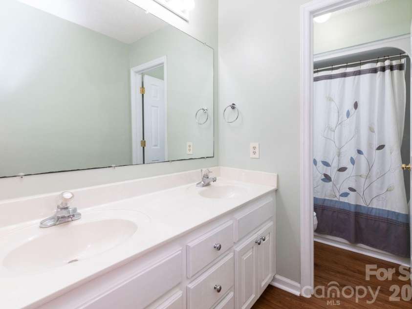 2507 Ashley Court, Belmont, NC 28012.  MLS# CAR4422054, YatesRealty ID 49157. 