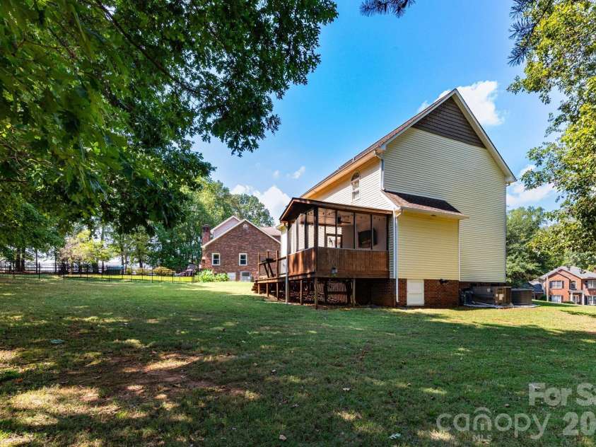 2507 Ashley Court, Belmont, NC 28012.  MLS# CAR4422054, YatesRealty ID 49157. 