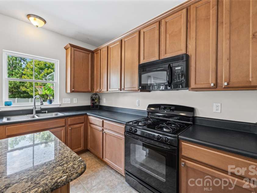 3011 Rhododendron Place, Lake Wylie, SC 29710.  MLS# CAR4421456, YatesRealty ID 49158. 