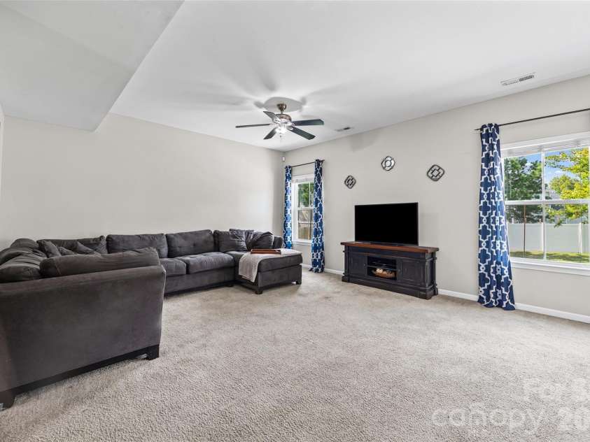 3011 Rhododendron Place, Lake Wylie, SC 29710.  MLS# CAR4421456, YatesRealty ID 49158. 