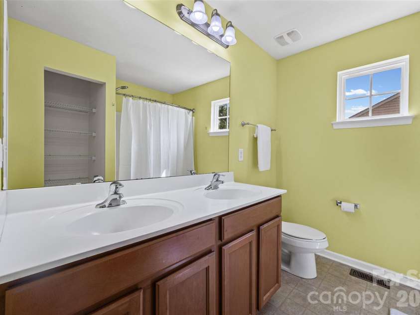 3011 Rhododendron Place, Lake Wylie, SC 29710.  MLS# CAR4421456, YatesRealty ID 49158. 