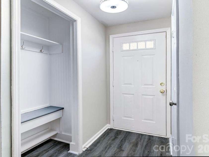 9604 Vinca Circle, Charlotte, NC 28213.  MLS# CAR4422057, YatesRealty ID 49159. 