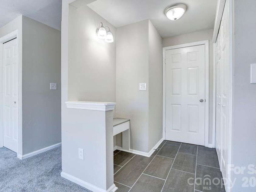 9604 Vinca Circle, Charlotte, NC 28213.  MLS# CAR4422057, YatesRealty ID 49159. 