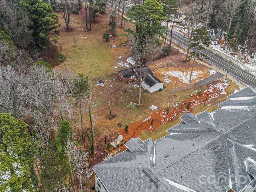 500 Tom Hunter Road, Charlotte, NC 28213.  MLS# CAR4343160, YatesRealty ID 4916. 
