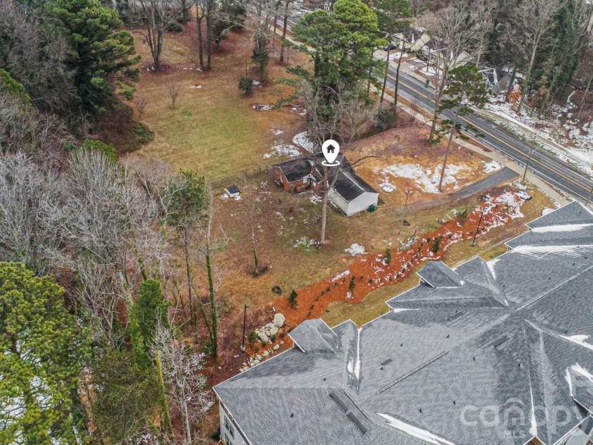500 Tom Hunter Road, Charlotte, NC 28213.  MLS# CAR4343160, YatesRealty ID 4916. 