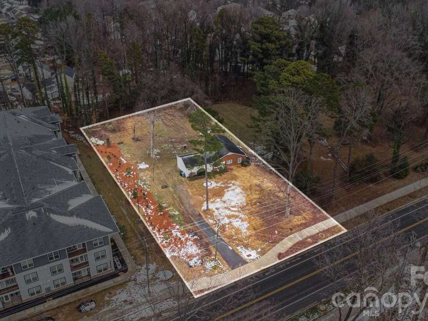 500 Tom Hunter Road, Charlotte, NC 28213.  MLS# CAR4343160, YatesRealty ID 4916. 