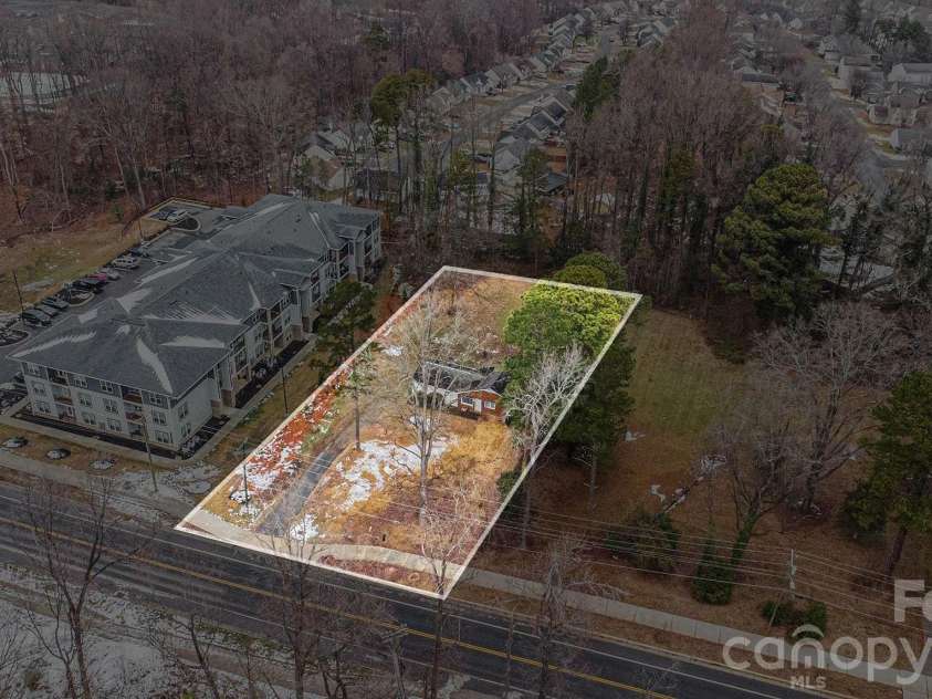 500 Tom Hunter Road, Charlotte, NC 28213.  MLS# CAR4343160, YatesRealty ID 4916. 