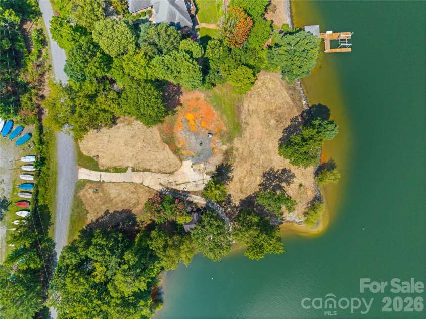 19800 Youngblood Road, Charlotte, NC 28278.  MLS# CAR4416401, YatesRealty ID 49160. Over one acre!