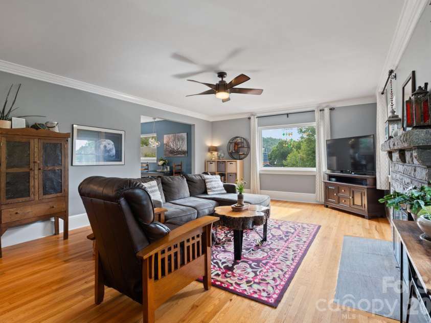 348 Beaucatcher Road, Asheville, NC 28805.  MLS# CAR4420417, YatesRealty ID 49161. 
