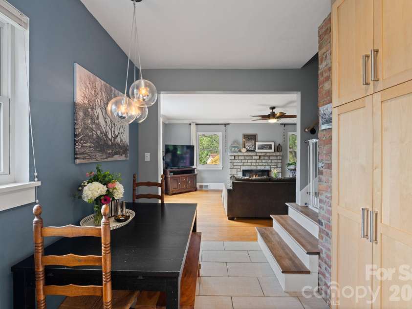 348 Beaucatcher Road, Asheville, NC 28805.  MLS# CAR4420417, YatesRealty ID 49161. 