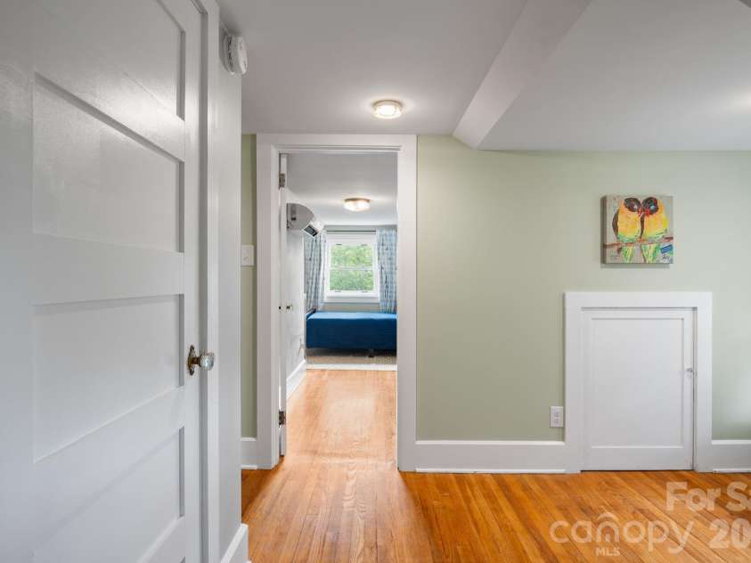 348 Beaucatcher Road, Asheville, NC 28805.  MLS# CAR4420417, YatesRealty ID 49161. 