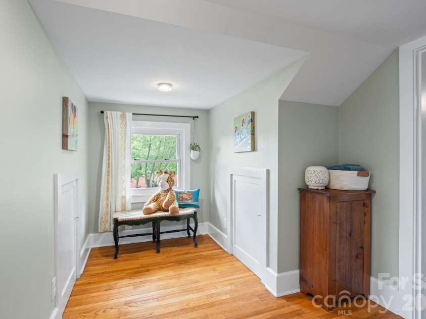 348 Beaucatcher Road, Asheville, NC 28805.  MLS# CAR4420417, YatesRealty ID 49161. 