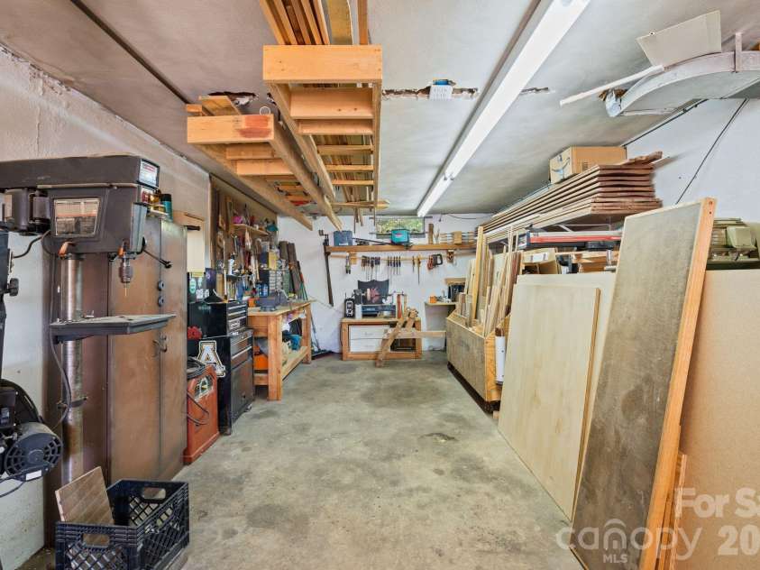 348 Beaucatcher Road, Asheville, NC 28805.  MLS# CAR4420417, YatesRealty ID 49161. 