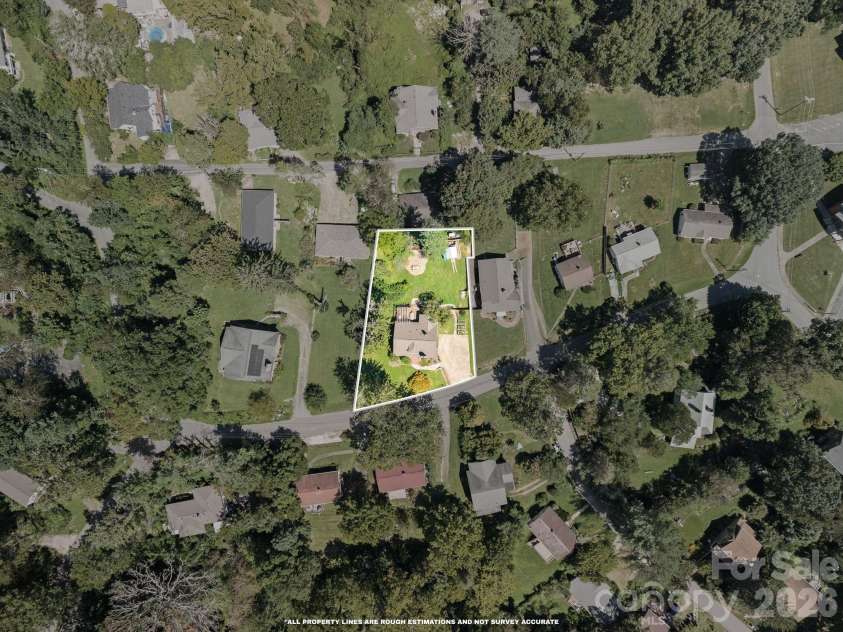 348 Beaucatcher Road, Asheville, NC 28805.  MLS# CAR4420417, YatesRealty ID 49161. 