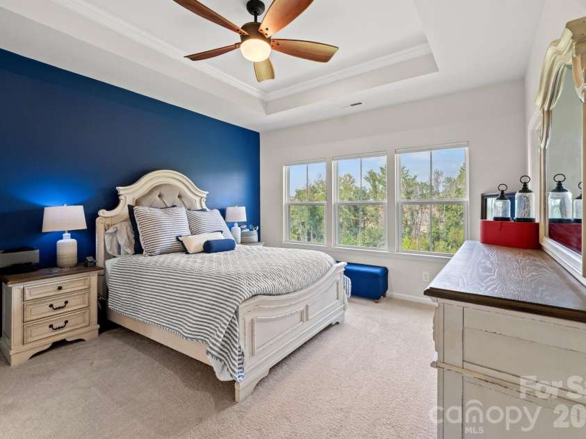 435 Lahinch Drive, Tega Cay, SC 29708.  MLS# CAR4422014, YatesRealty ID 49162. Huge Master Suite with Large En-suite Master Bathroom