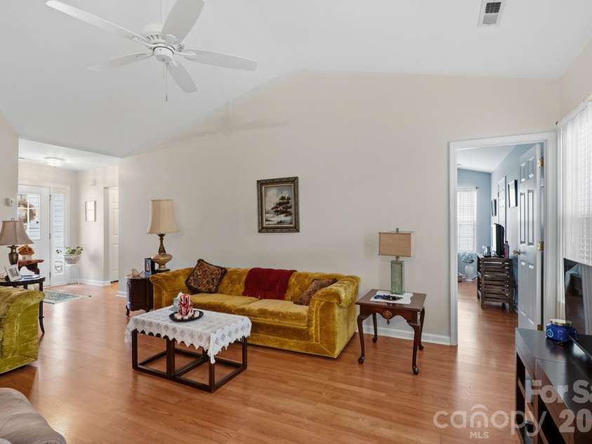 12714 Cedar Crossings Drive, Charlotte, NC 28273.  MLS# CAR4419856, YatesRealty ID 49164. 