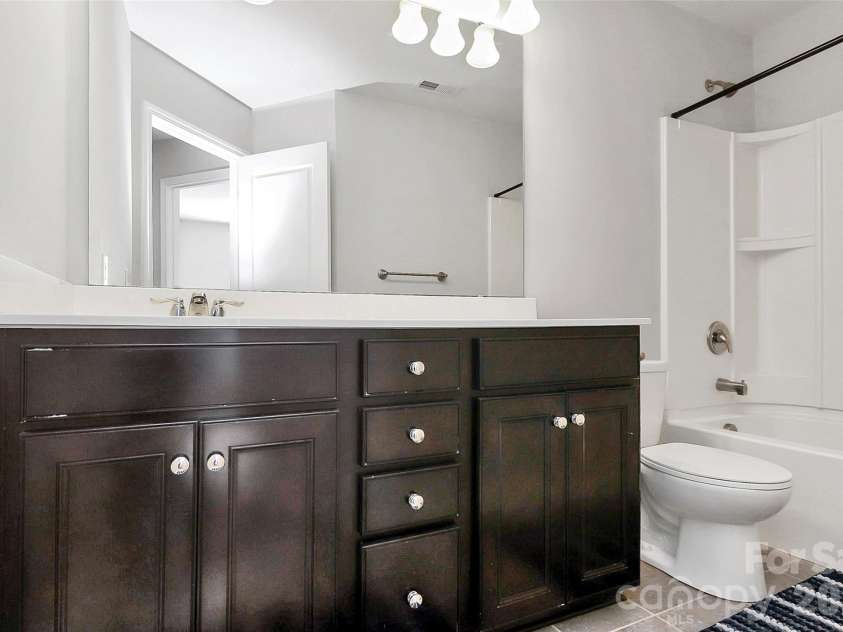 1929 Royal Gorge Avenue, Charlotte, NC 28210.  MLS# CAR4422066, YatesRealty ID 49165. 