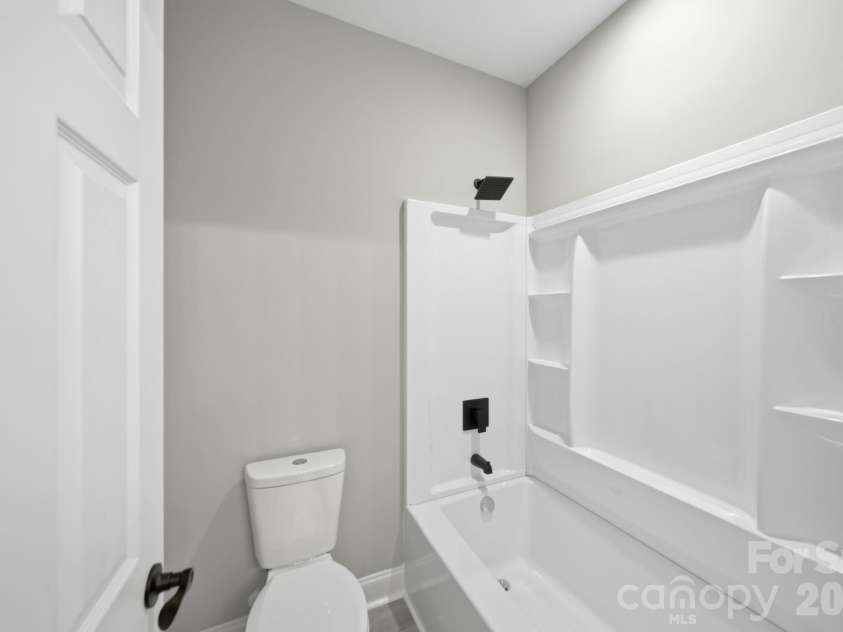 1445 Kingsley Drive, Albemarle, NC 28001.  MLS# CAR4421358, YatesRealty ID 49167. Primary ensuite