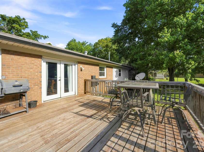 2061 Somerdale Road, Rock Hill, SC 29732.  MLS# CAR4421356, YatesRealty ID 49169. 