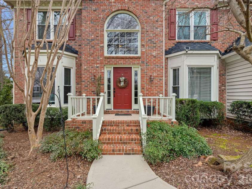8621 Summerfield Lane, Huntersville, NC 28078.  MLS# CAR4353119, YatesRealty ID 4917. Front