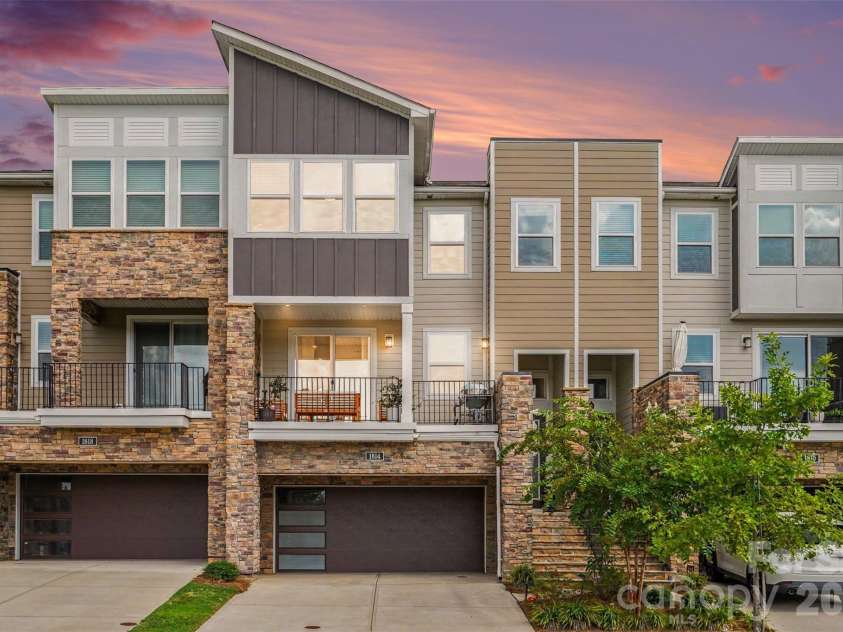 1814 Unison Drive, Charlotte, NC 28262.  MLS# CAR4420155, YatesRealty ID 49170. 