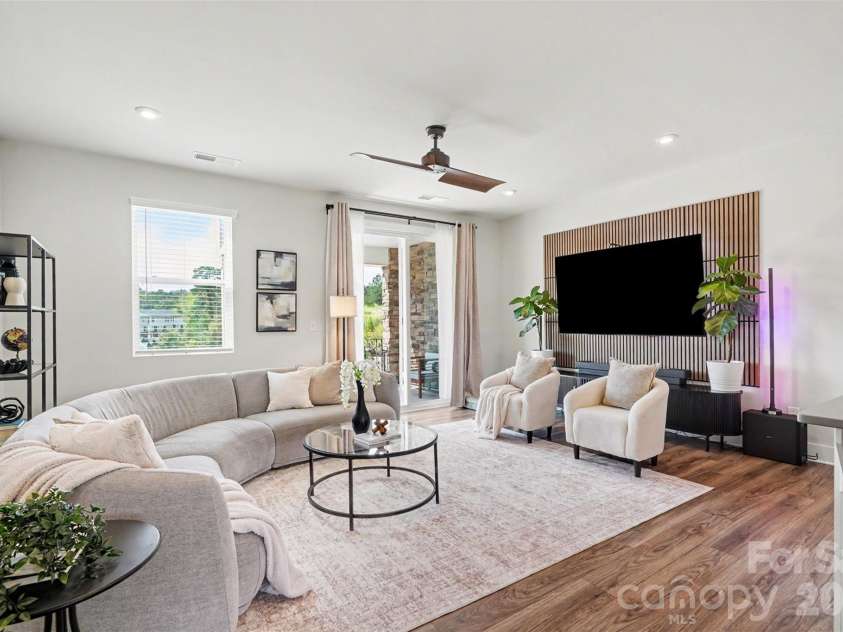 1814 Unison Drive, Charlotte, NC 28262.  MLS# CAR4420155, YatesRealty ID 49170. 