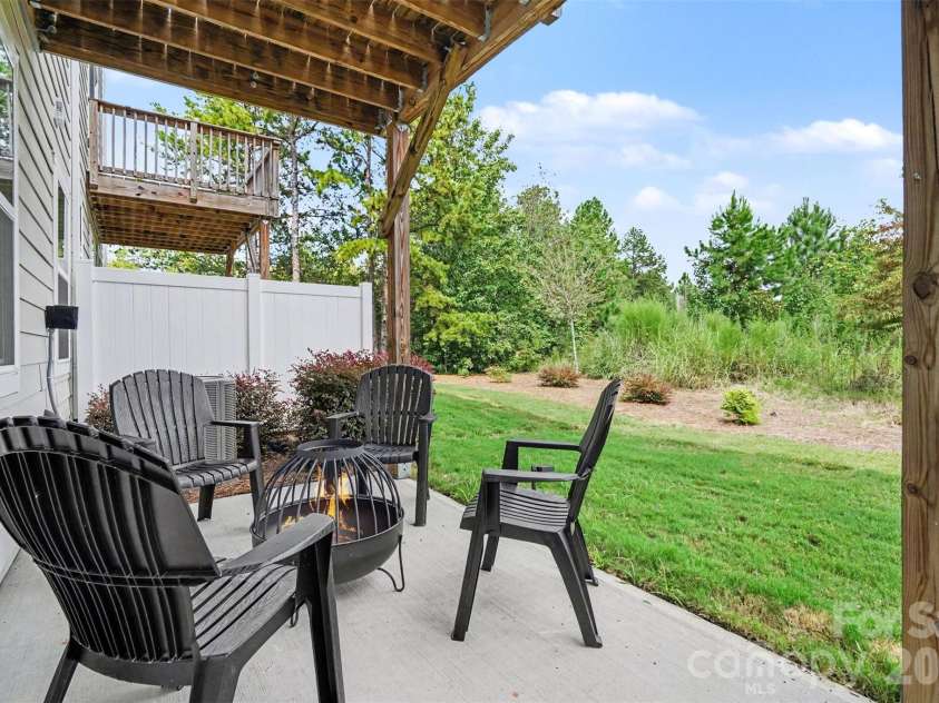 1814 Unison Drive, Charlotte, NC 28262.  MLS# CAR4420155, YatesRealty ID 49170. 