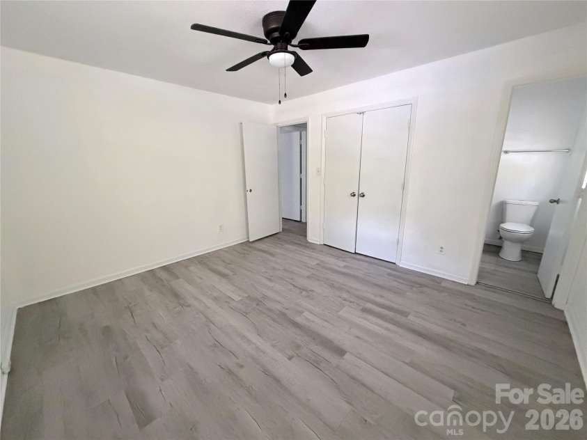 931 Pineborough Road, Charlotte, NC 28212.  MLS# CAR4413634, YatesRealty ID 49171. 