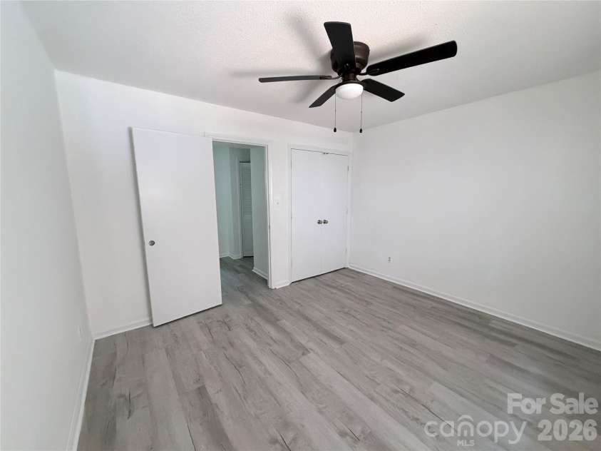 931 Pineborough Road, Charlotte, NC 28212.  MLS# CAR4413634, YatesRealty ID 49171. 