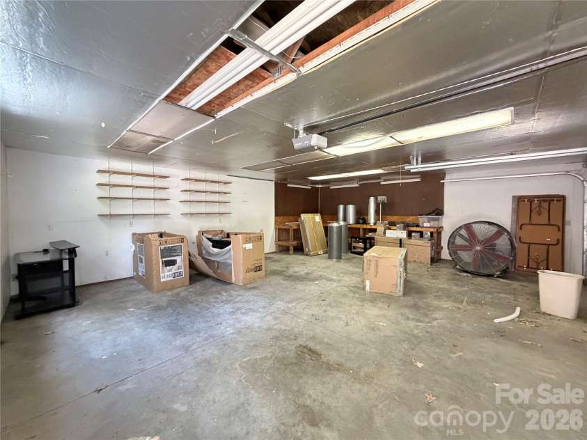 931 Pineborough Road, Charlotte, NC 28212.  MLS# CAR4413634, YatesRealty ID 49171. 