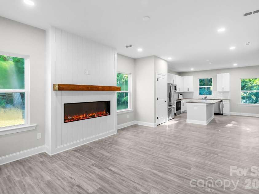 420 Killian Avenue, Mount Holly, NC 28120.  MLS# CAR4422139, YatesRealty ID 49174. 