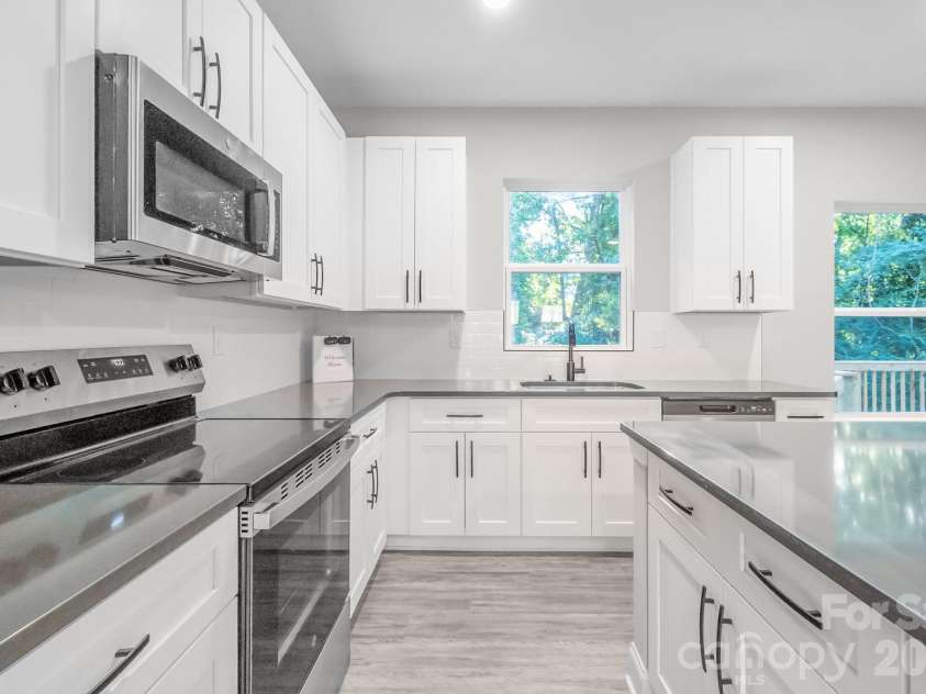 420 Killian Avenue, Mount Holly, NC 28120.  MLS# CAR4422139, YatesRealty ID 49174. 