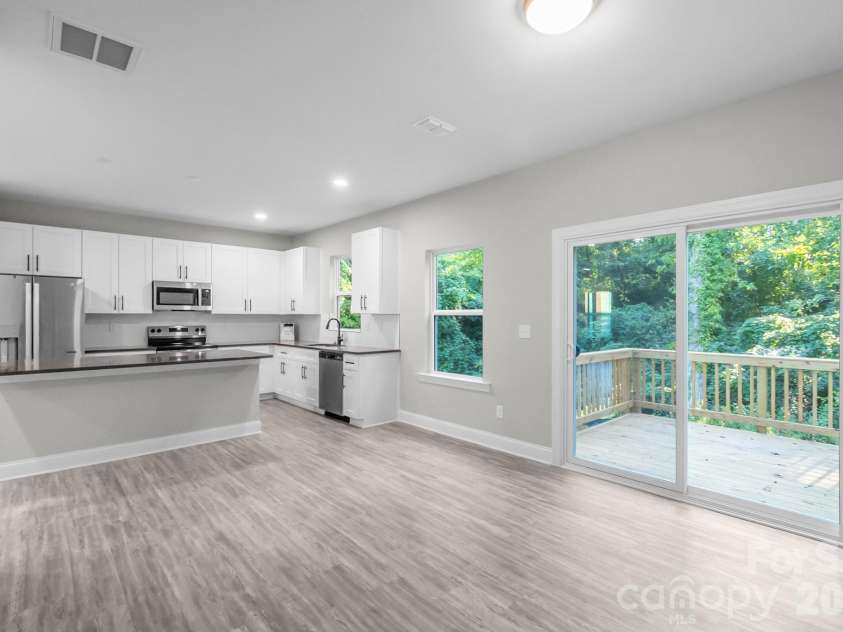 420 Killian Avenue, Mount Holly, NC 28120.  MLS# CAR4422139, YatesRealty ID 49174. 