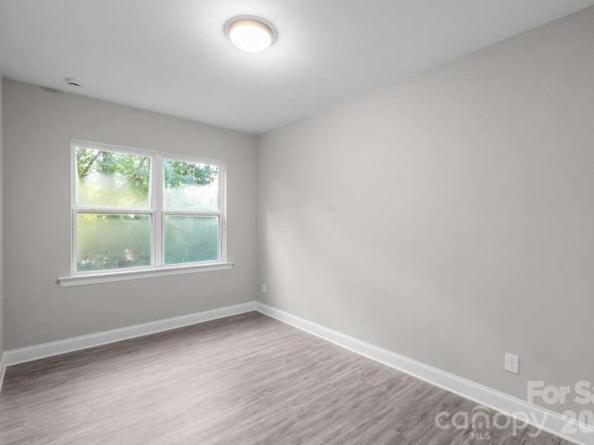 420 Killian Avenue, Mount Holly, NC 28120.  MLS# CAR4422139, YatesRealty ID 49174. 