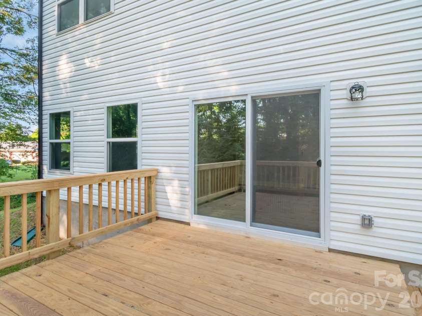 420 Killian Avenue, Mount Holly, NC 28120.  MLS# CAR4422139, YatesRealty ID 49174. 