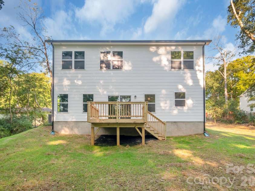 420 Killian Avenue, Mount Holly, NC 28120.  MLS# CAR4422139, YatesRealty ID 49174. 