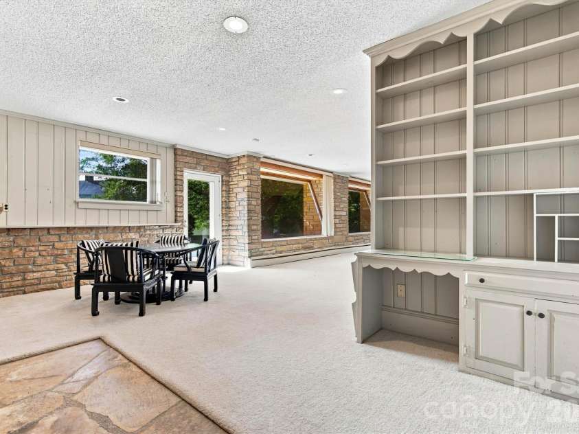 4830 Center Street, Hickory, NC 28601.  MLS# CAR4421553, YatesRealty ID 49176. Basement Dining/Window View