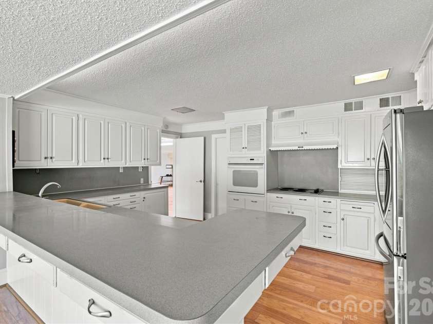 4830 Center Street, Hickory, NC 28601.  MLS# CAR4421553, YatesRealty ID 49176. Focused Kitchen View