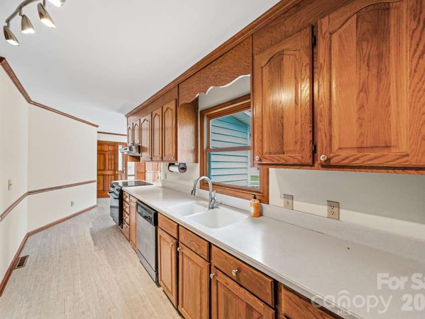 541 Harbor Road, Norwood, NC 28128.  MLS# CAR4375098, YatesRealty ID 49177. 