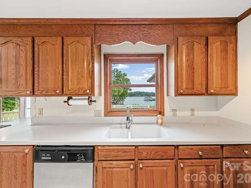 541 Harbor Road, Norwood, NC 28128.  MLS# CAR4375098, YatesRealty ID 49177. 