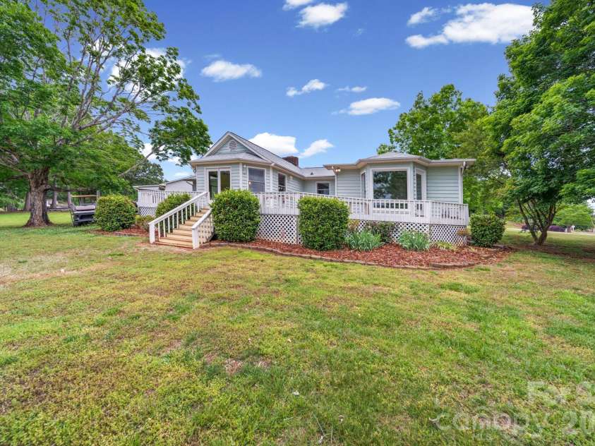 541 Harbor Road, Norwood, NC 28128.  MLS# CAR4375098, YatesRealty ID 49177. 