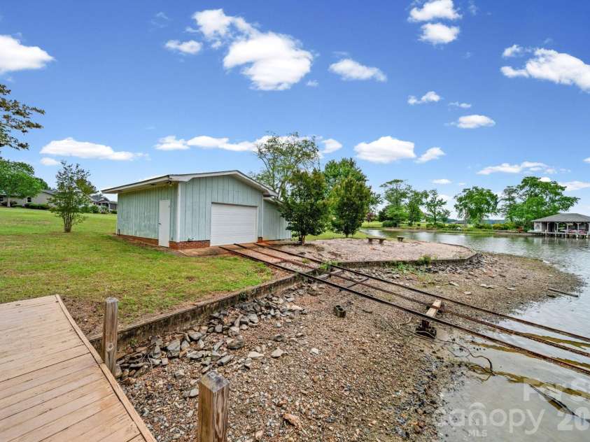 541 Harbor Road, Norwood, NC 28128.  MLS# CAR4375098, YatesRealty ID 49177. 
