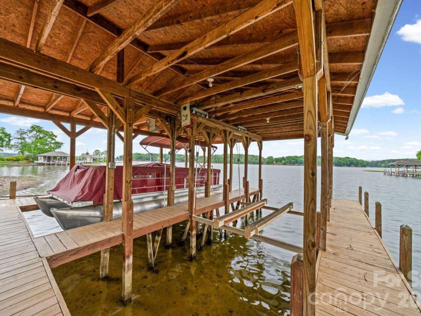541 Harbor Road, Norwood, NC 28128.  MLS# CAR4375098, YatesRealty ID 49177. 