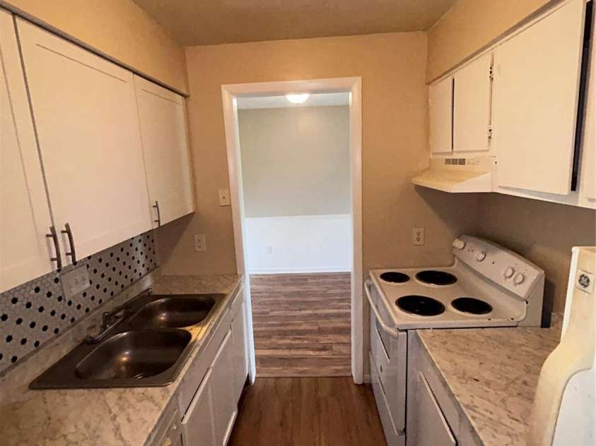 419 Orchard Trace Lane, Charlotte, NC 28213.  MLS# CAR4421673, YatesRealty ID 49178. 