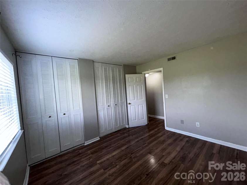 419 Orchard Trace Lane, Charlotte, NC 28213.  MLS# CAR4421673, YatesRealty ID 49178. 