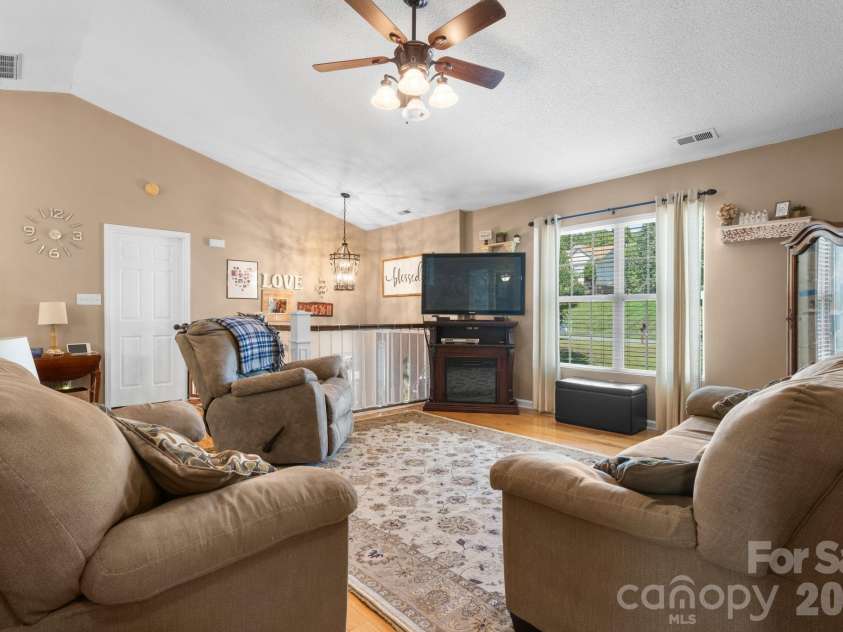 3105 Kay Street, Conover, NC 28613.  MLS# CAR4403288, YatesRealty ID 49179. 