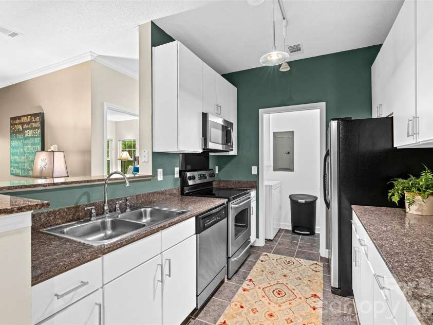 2000 Olde Eastwood Village Boulevard, Asheville, NC 28803.  MLS# CAR4402101, YatesRealty ID 4918. 