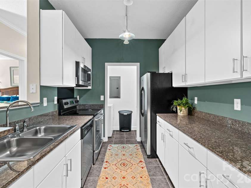 2000 Olde Eastwood Village Boulevard, Asheville, NC 28803.  MLS# CAR4402101, YatesRealty ID 4918. 