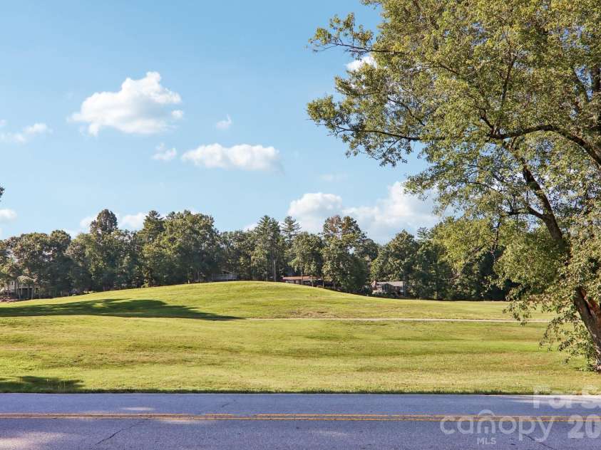 18 Foxmoor Court, Etowah, NC 28729.  MLS# CAR4422000, YatesRealty ID 49180. 